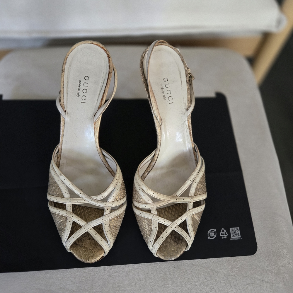 Gucci Women's Beige Woven Sandals